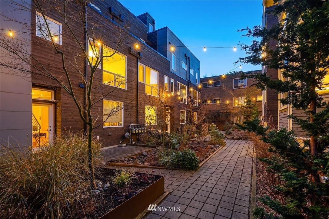 605 Malden Avenue - Photo 1