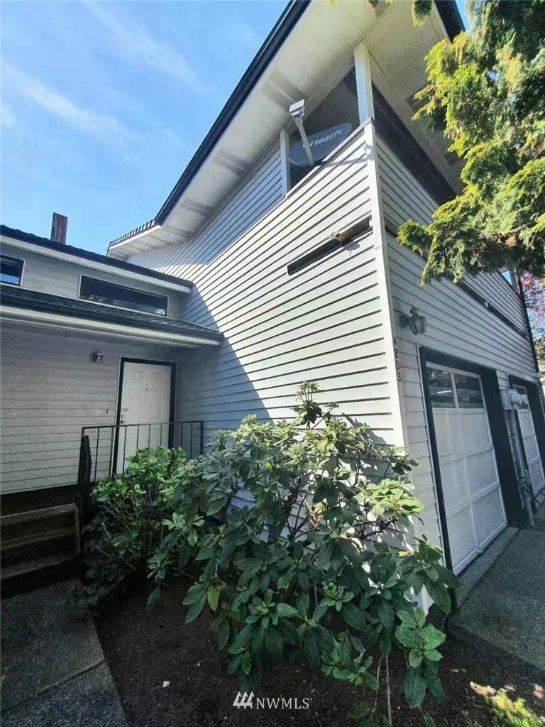 4203 5th Street - Photo 1