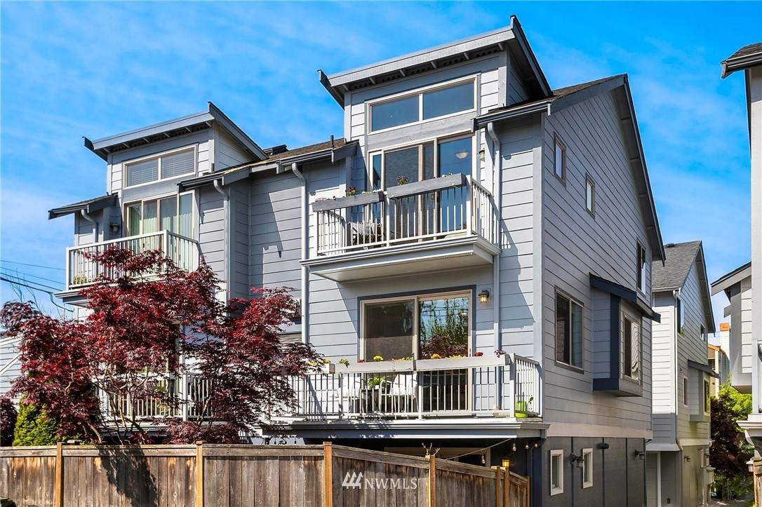 3910 California Avenue - Photo 1