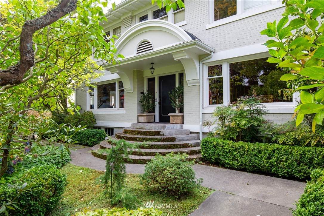304 Highland Drive - Photo 1