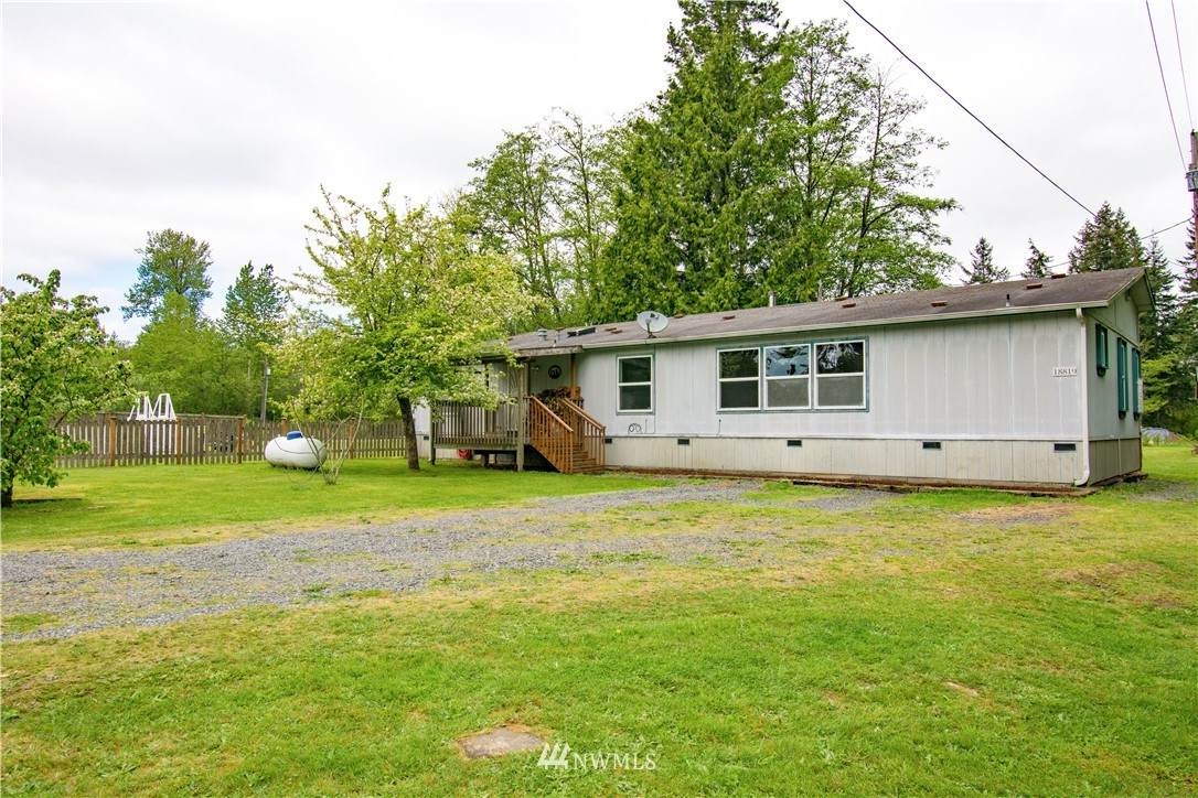 18819 32nd Ave - Photo 1