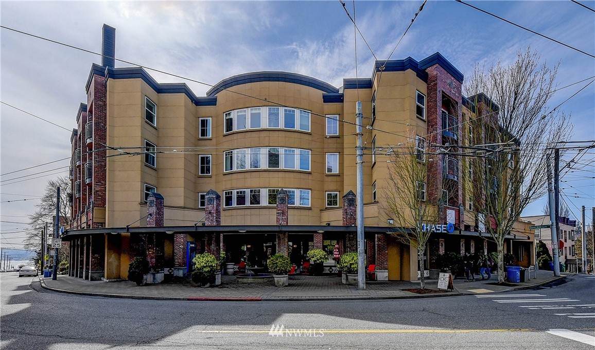 1417 Queen Anne Avenue - Photo 1