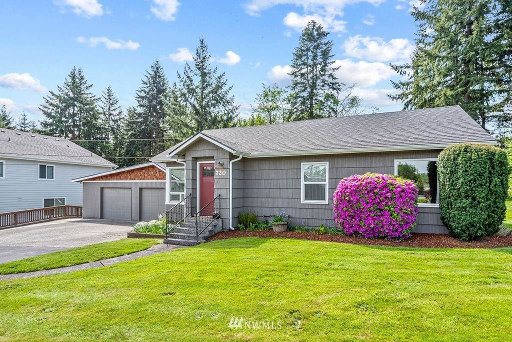 720 Nevada Drive - Photo 1
