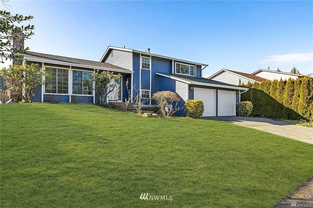 5401 154th Avenue - Photo 1