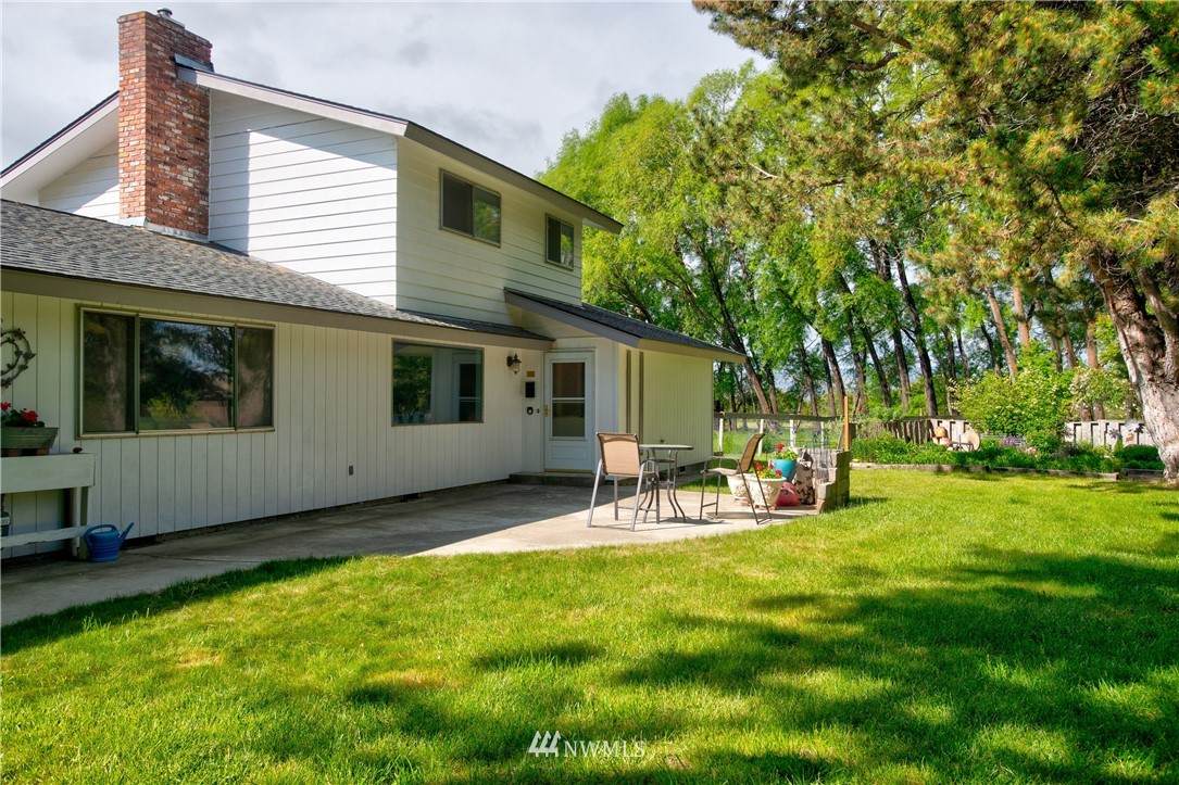 2605 Willowdale Road - Photo 1
