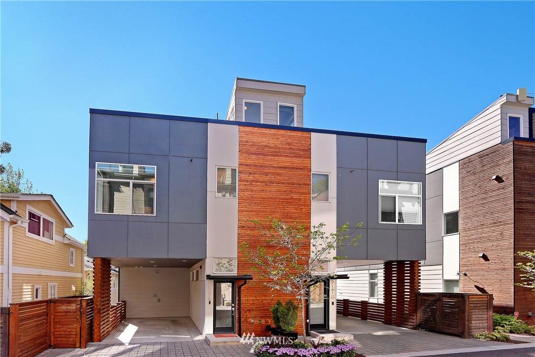 2116 10th Avenue - Photo 1