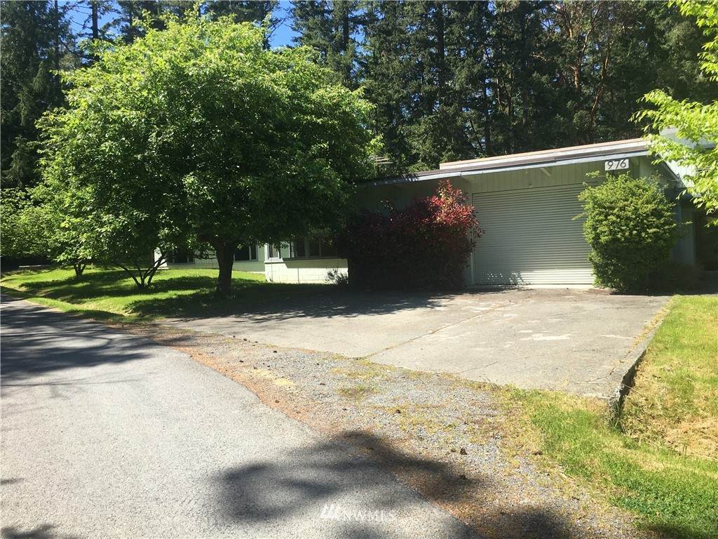 976 Ben Nevis Loop Road - Photo 1