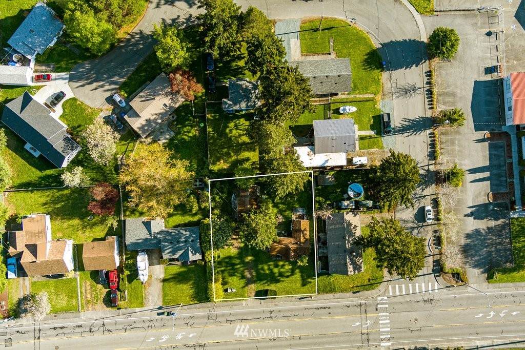 747 Whidbey Avenue - Photo 1