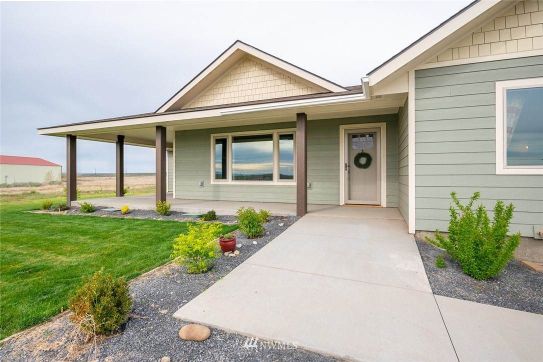 9815 Neppel Road - Photo 1