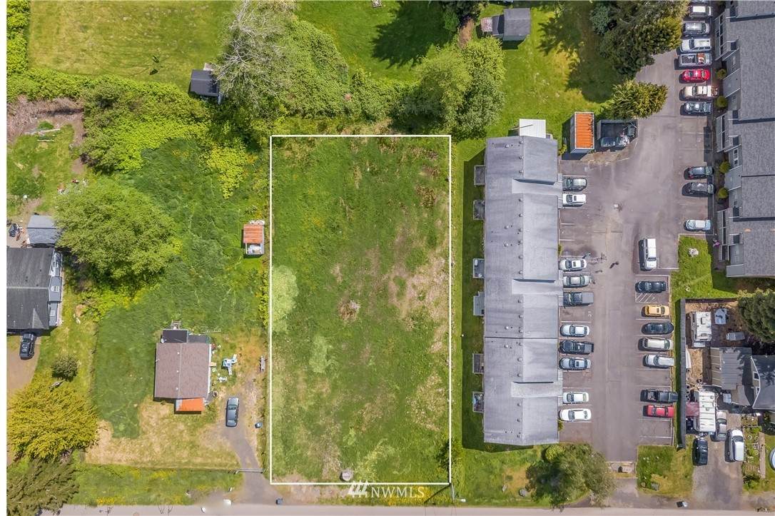 1904 Harding Road - Photo 1