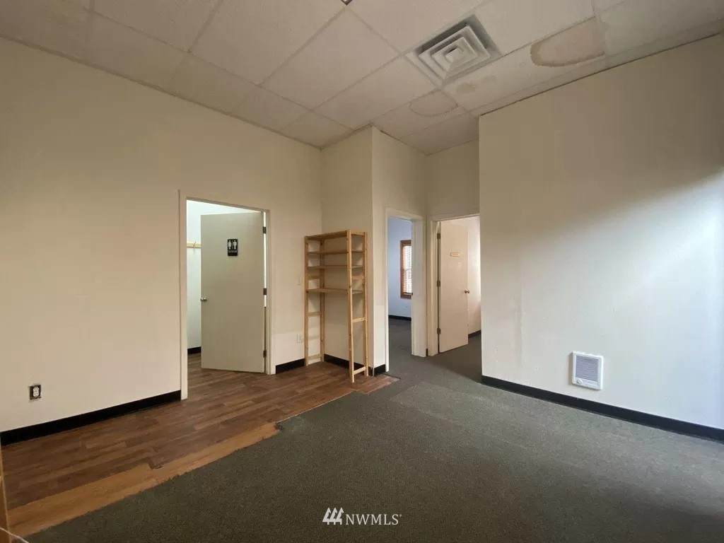 7025 California Avenue - Photo 1