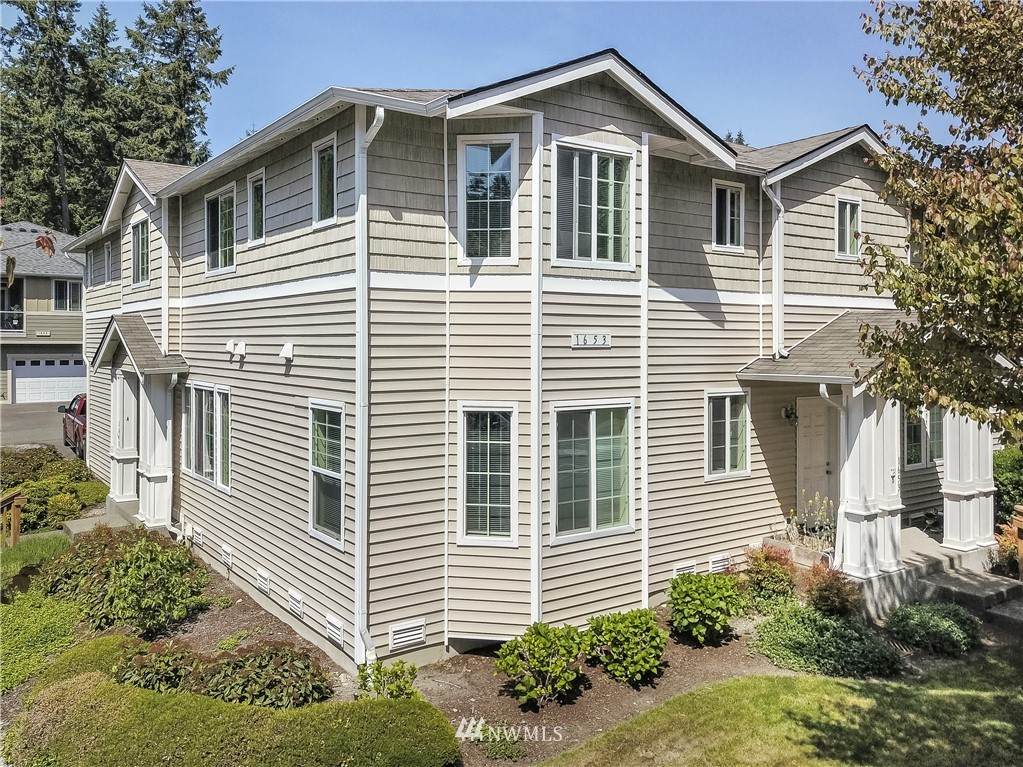 1653 Burnside Place - Photo 1