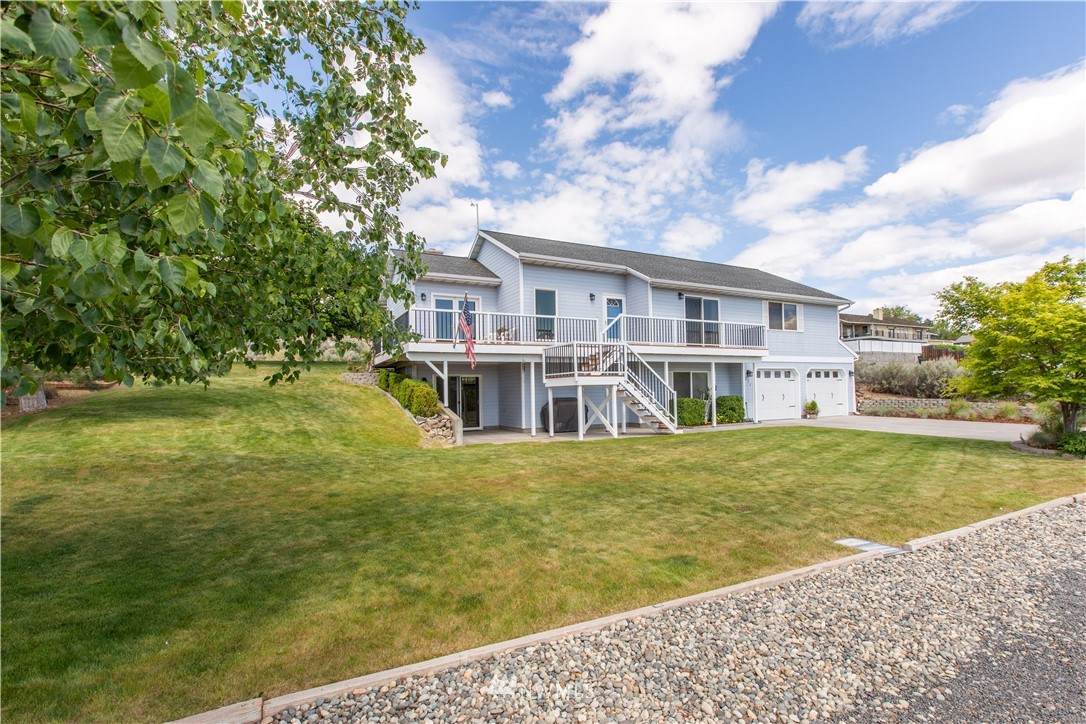 371 Canal Boulevard - Photo 1