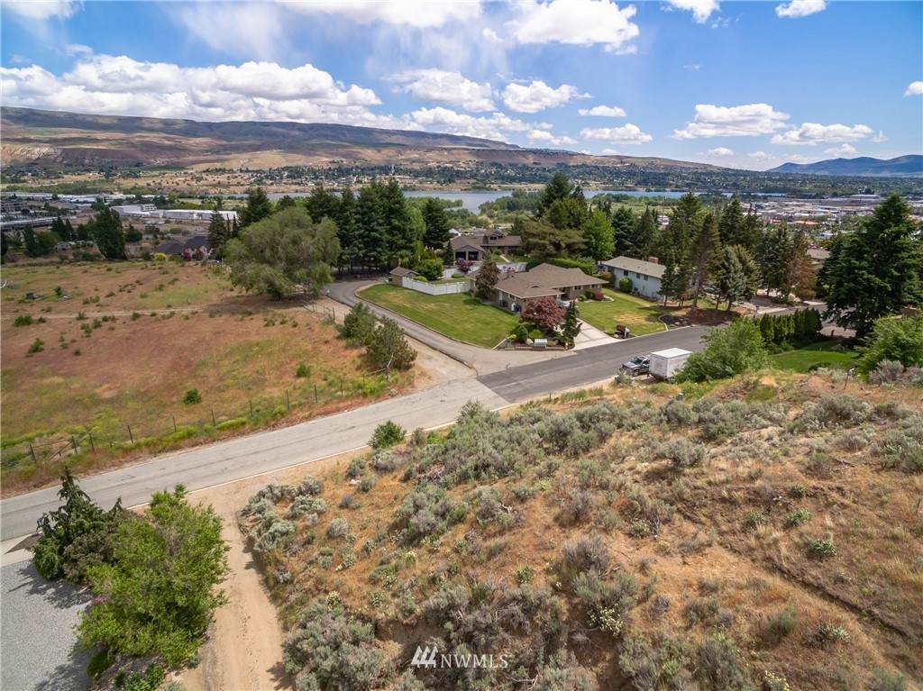 1629 Horselake Road - Photo 1