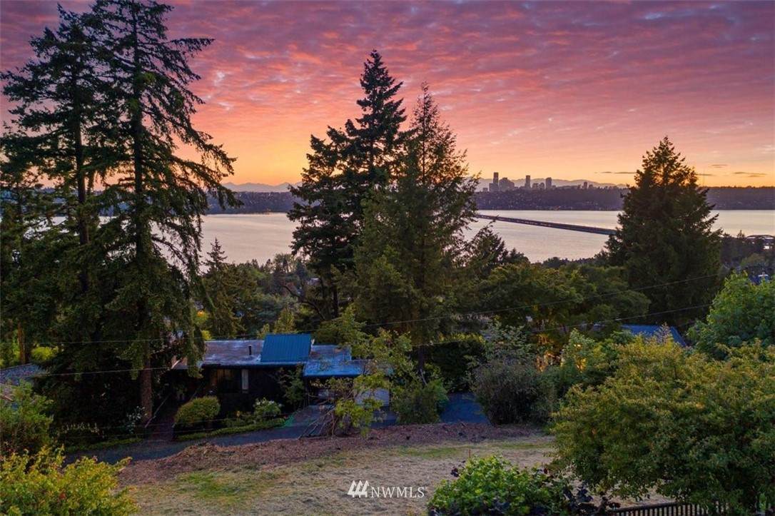 3024 69th Avenue - Photo 1