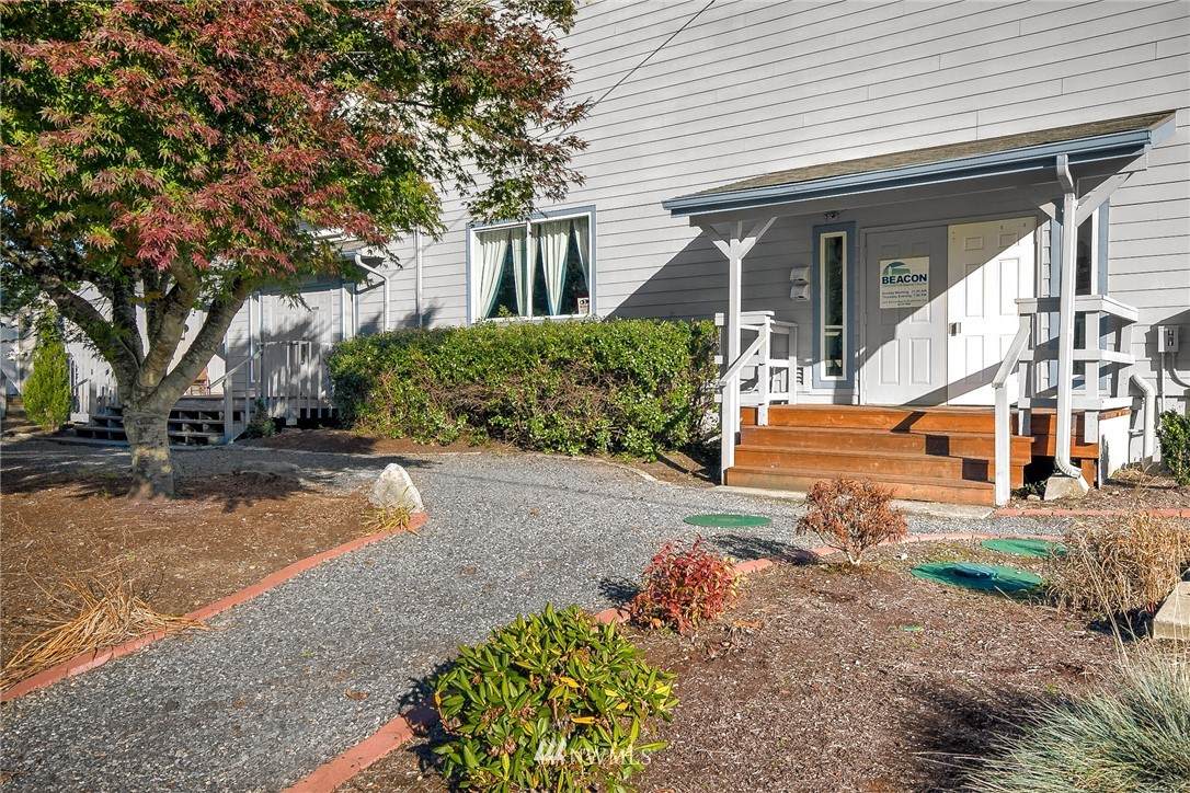 6615 38th Avenue - Photo 1