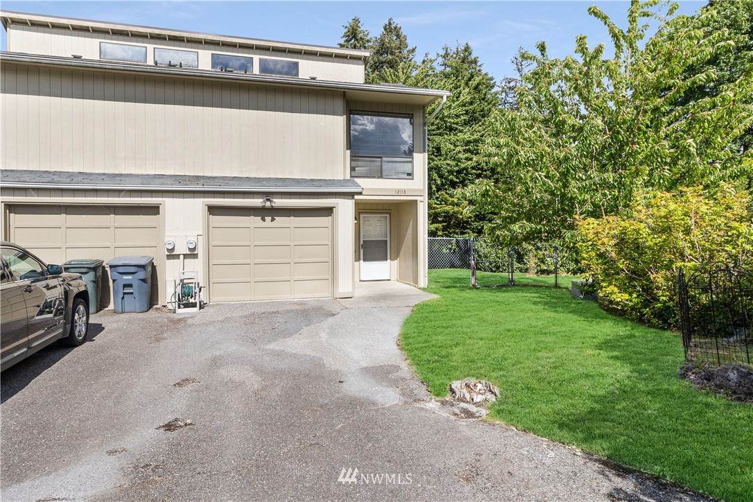12113 105th Avenue Ct - Photo 1