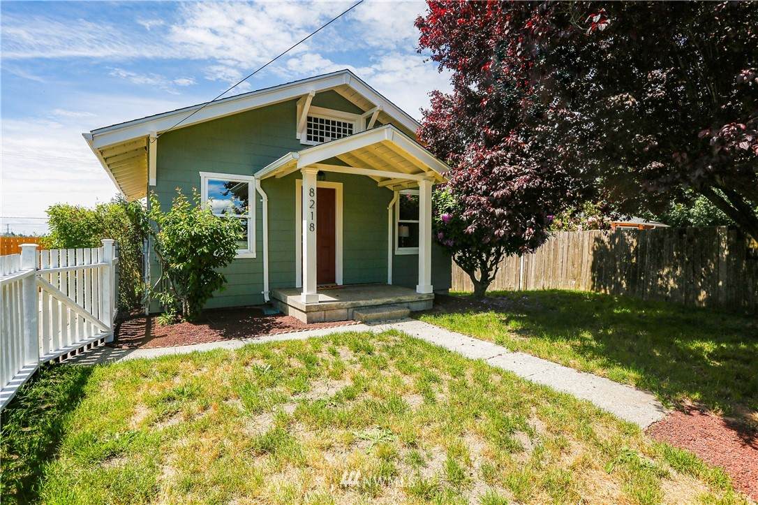 8218 Bell Street - Photo 1