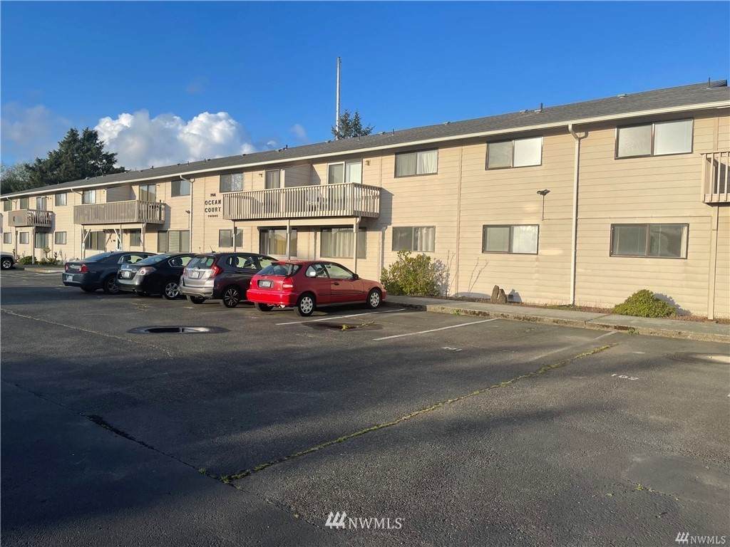 766 Ocean Court - Photo 1