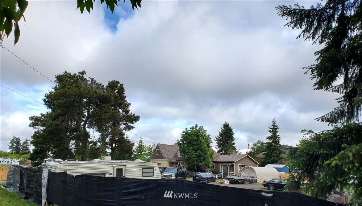 1404 Yelm Avenue - Photo 1