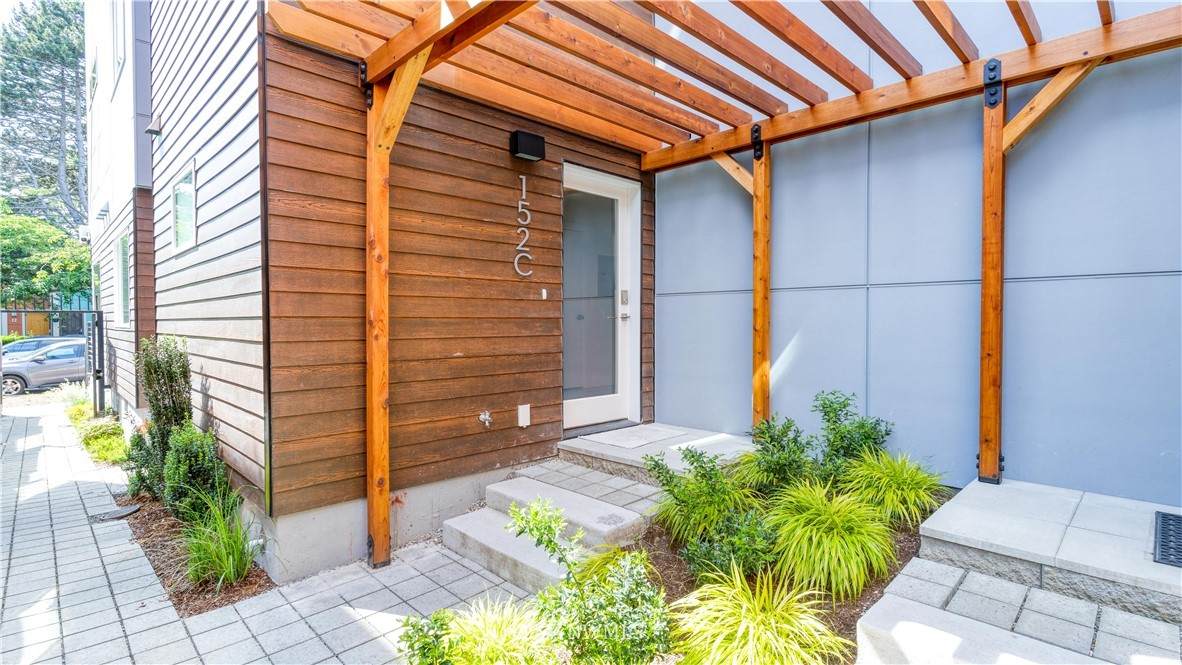 152 21st Avenue - Photo 1