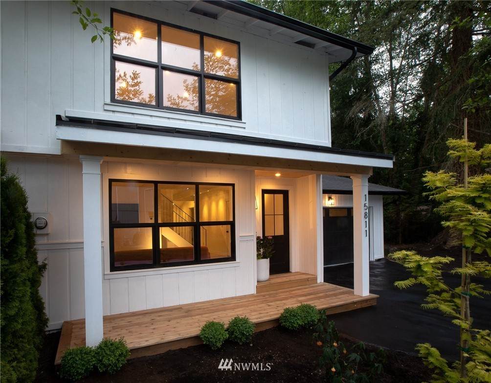 15811 52nd Avenue - Photo 1