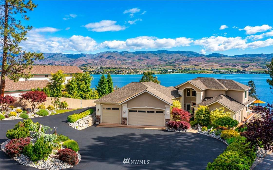 4080 Lakeview Place - Photo 1