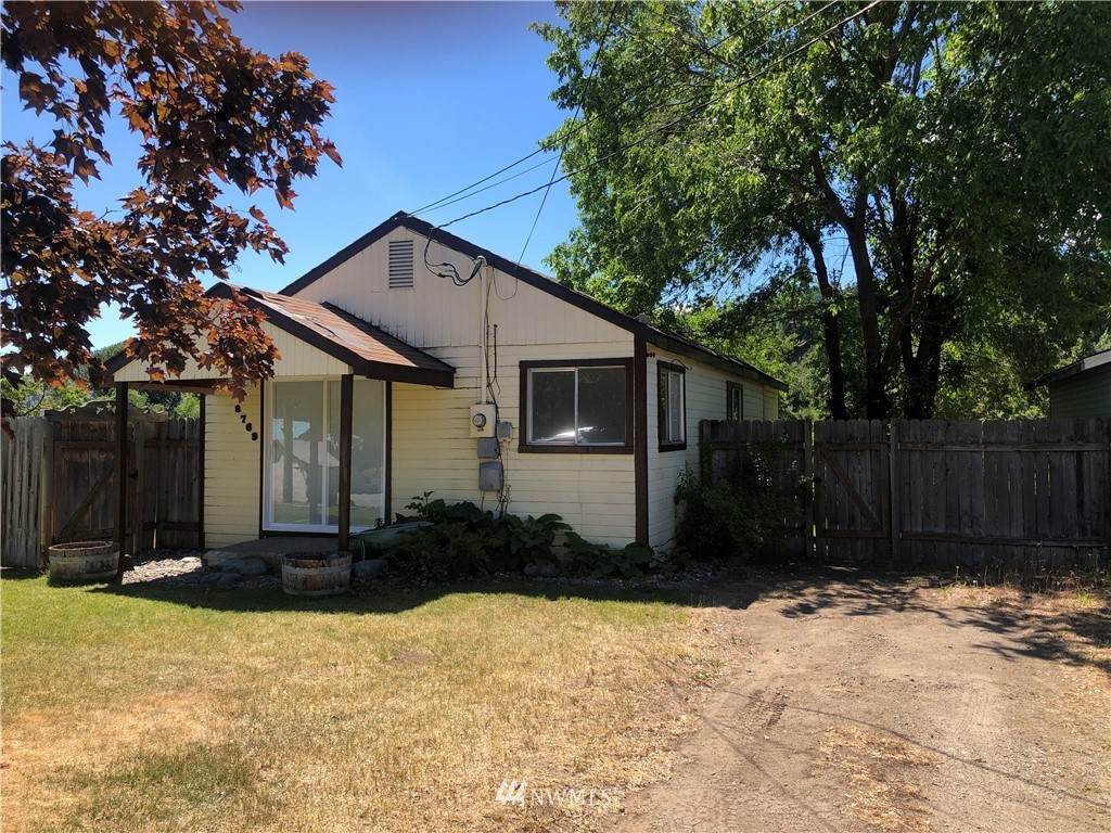 8769 School Street - Photo 1