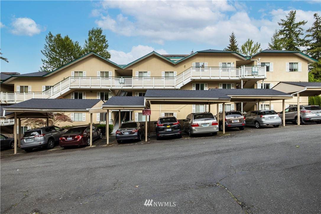 8805 166th Avenue - Photo 1