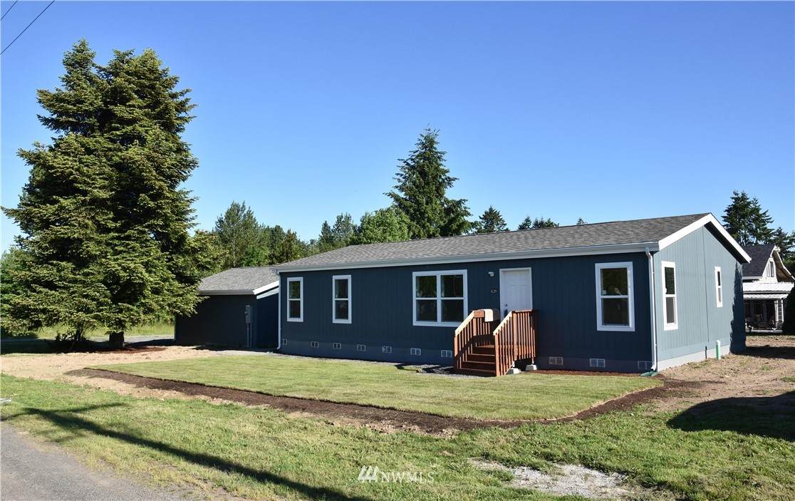 628 Main Street - Photo 1