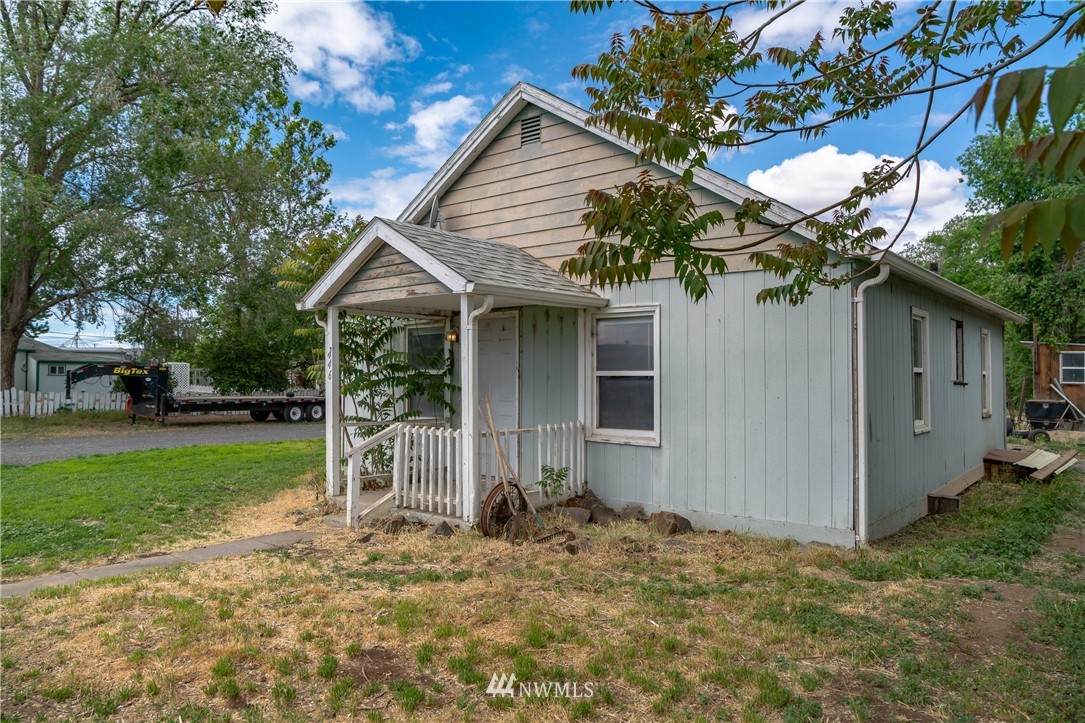 446 Ephrata Avenue - Photo 1