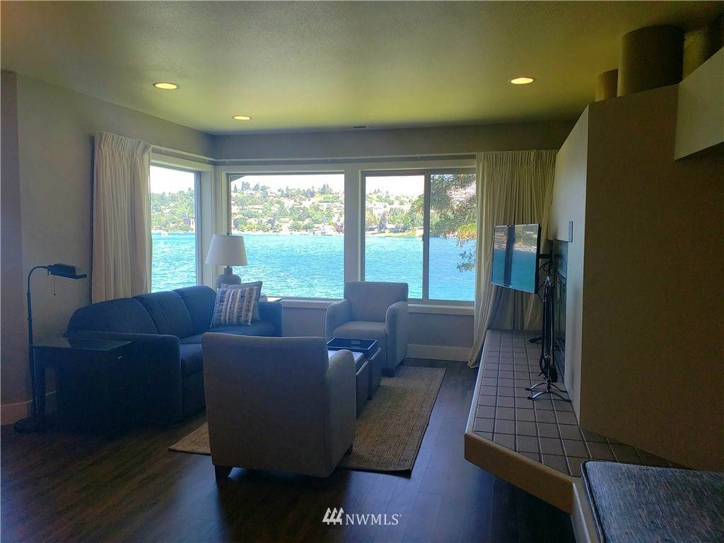 1 Beach 585-G - Photo 1