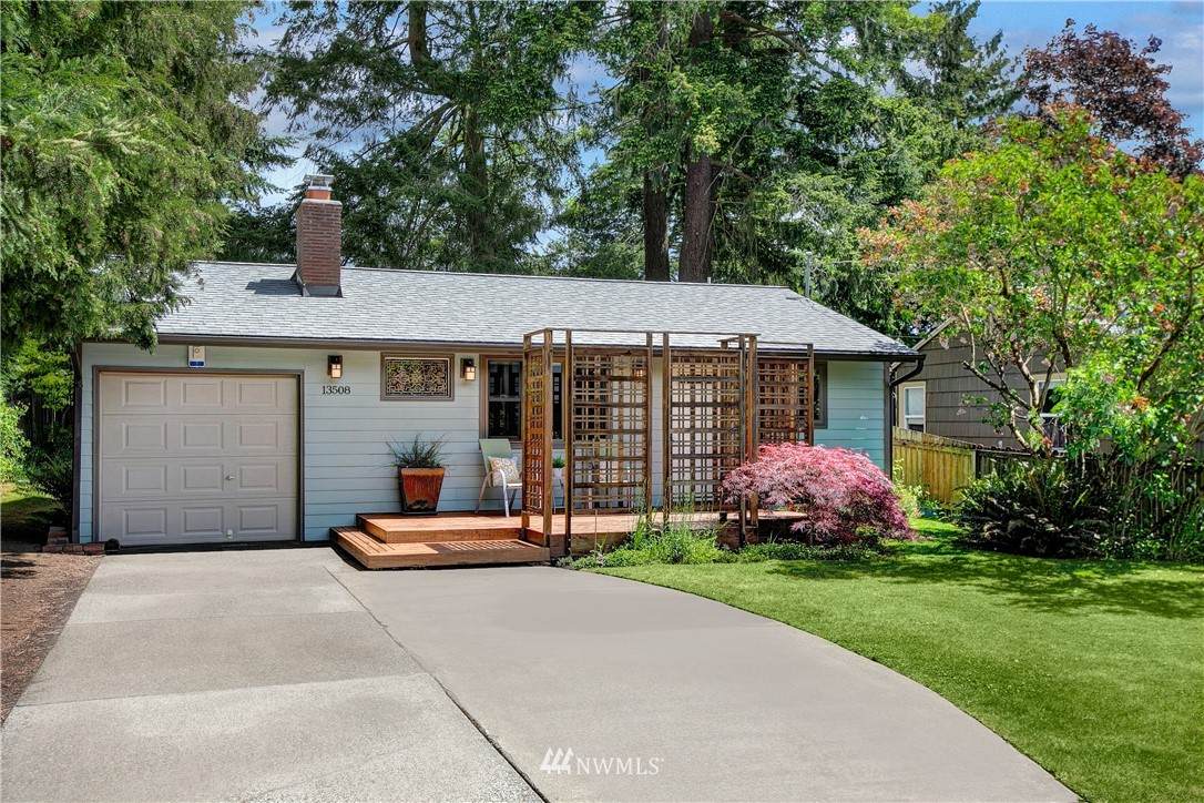 13508 Wallingford Avenue - Photo 1