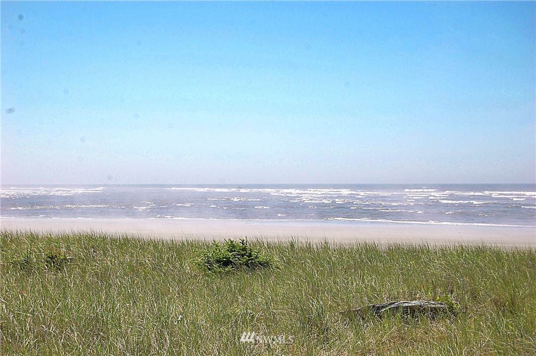 891 Sand Dune Avenue - Photo 1