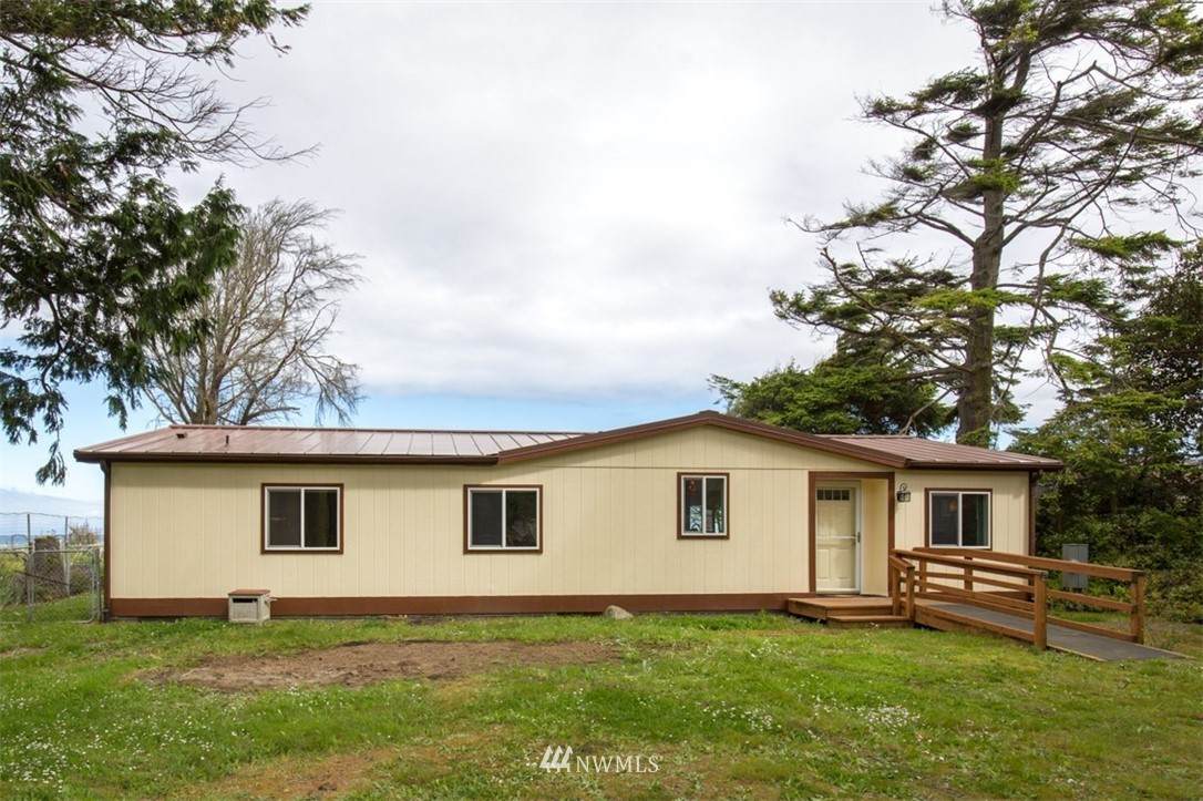 550 Bluff Drive - Photo 1