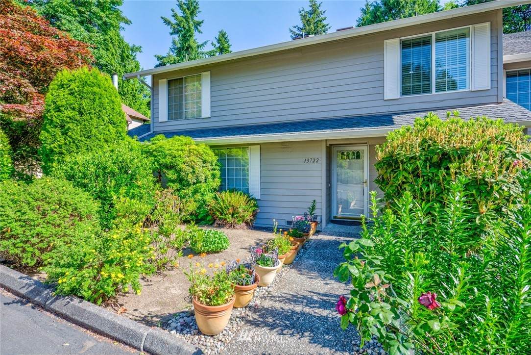 13722 85th Street - Photo 1