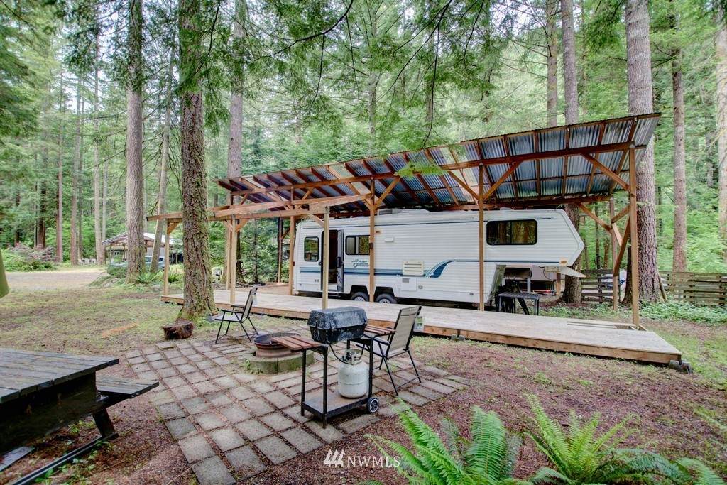 1073 Birch Lane - Photo 1