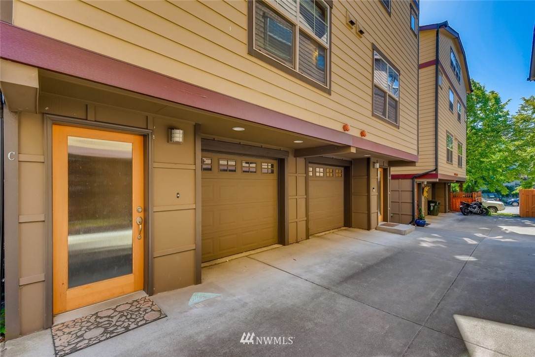 5942 California Avenue - Photo 1