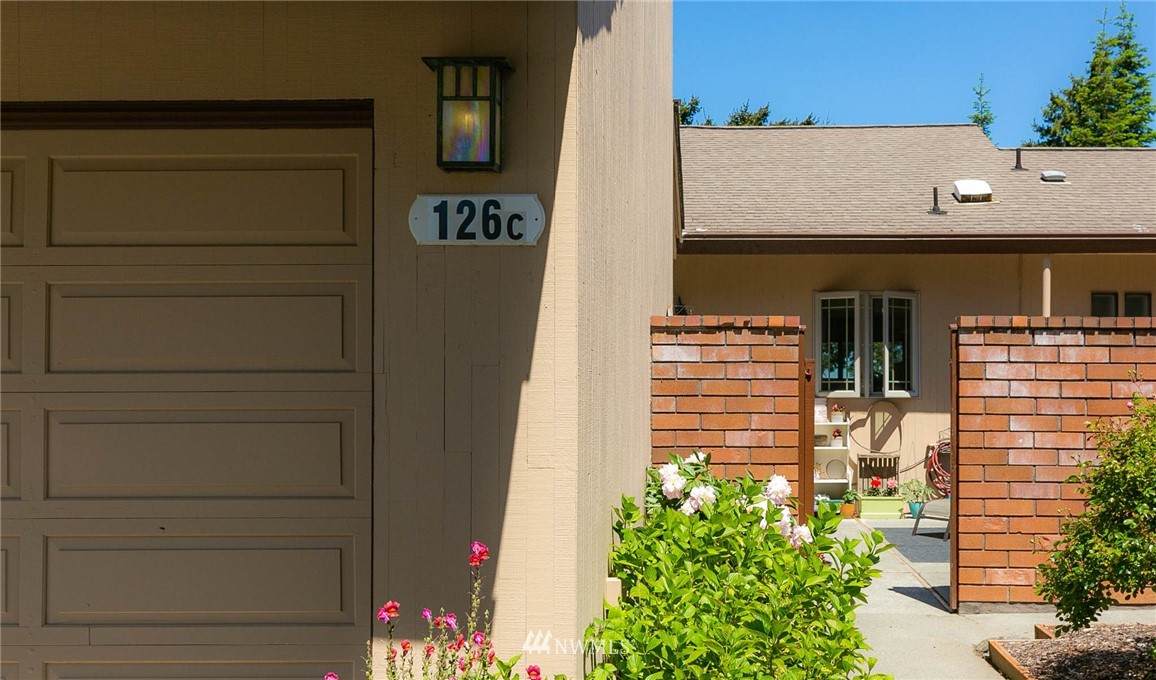 126 Hilltop Drive - Photo 1