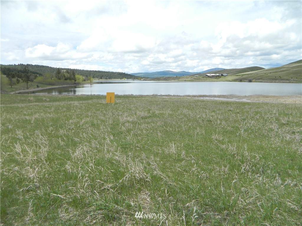 1111 Amanda Road - Photo 1