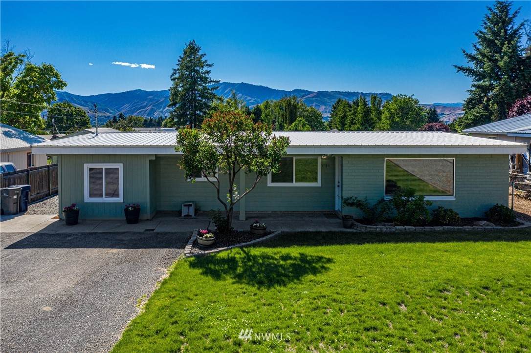 1130 Denis Court - Photo 1