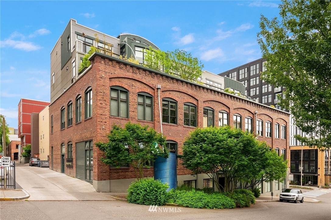 81 Vine Street - Photo 1
