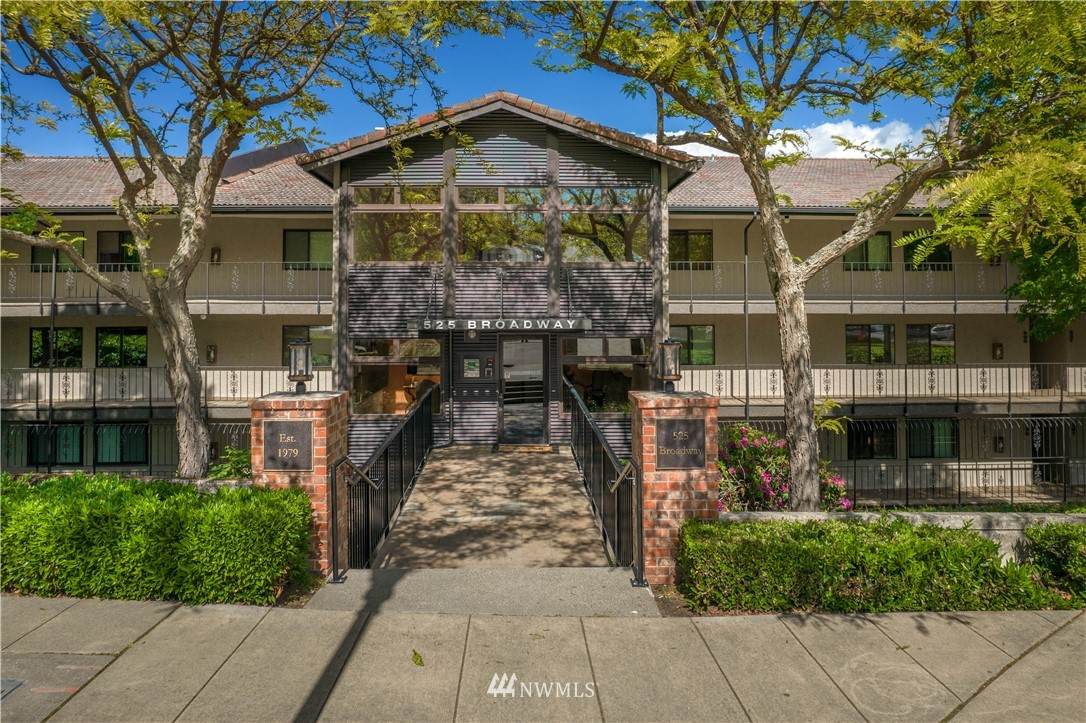 525 Broadway - Photo 1