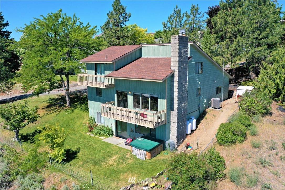 132 Delmav Avenue - Photo 1