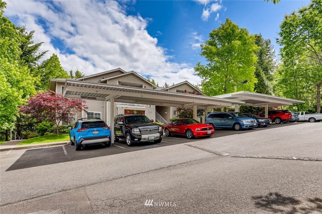801 Rainier Ave - Photo 1