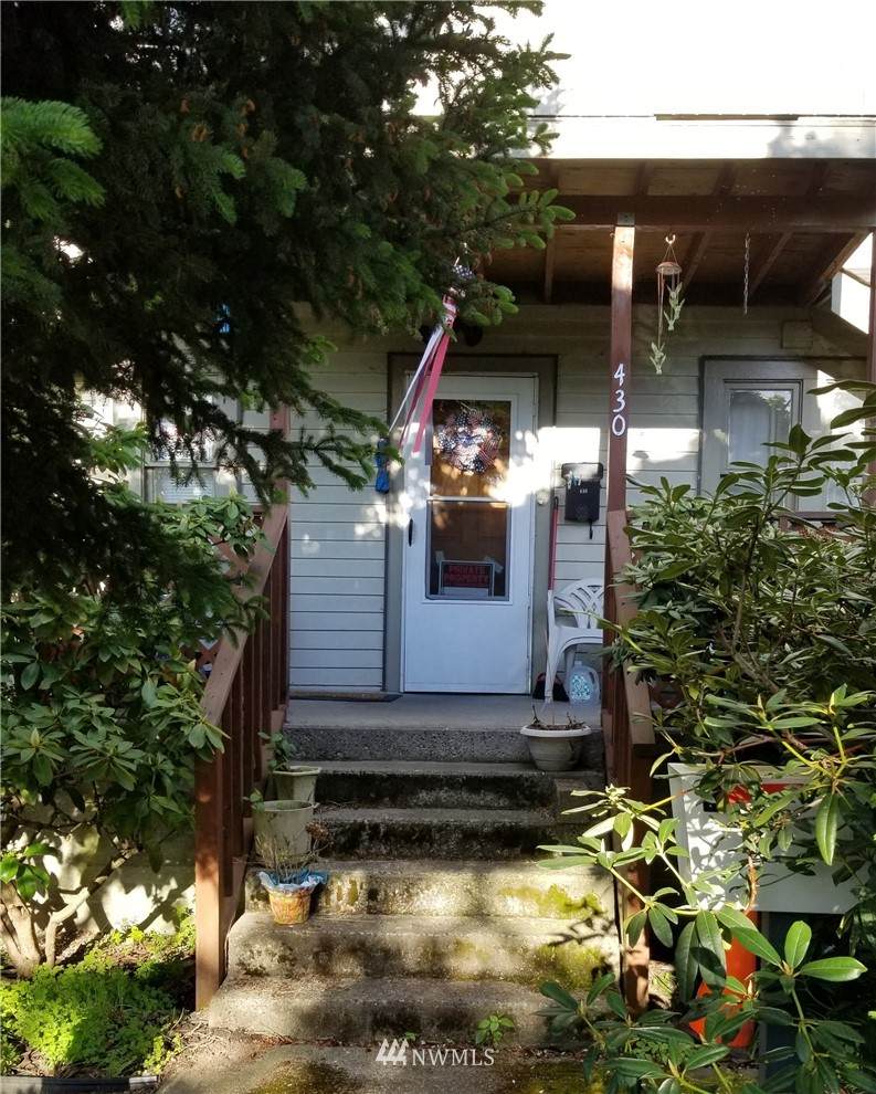 430 Burnett Avenue - Photo 1