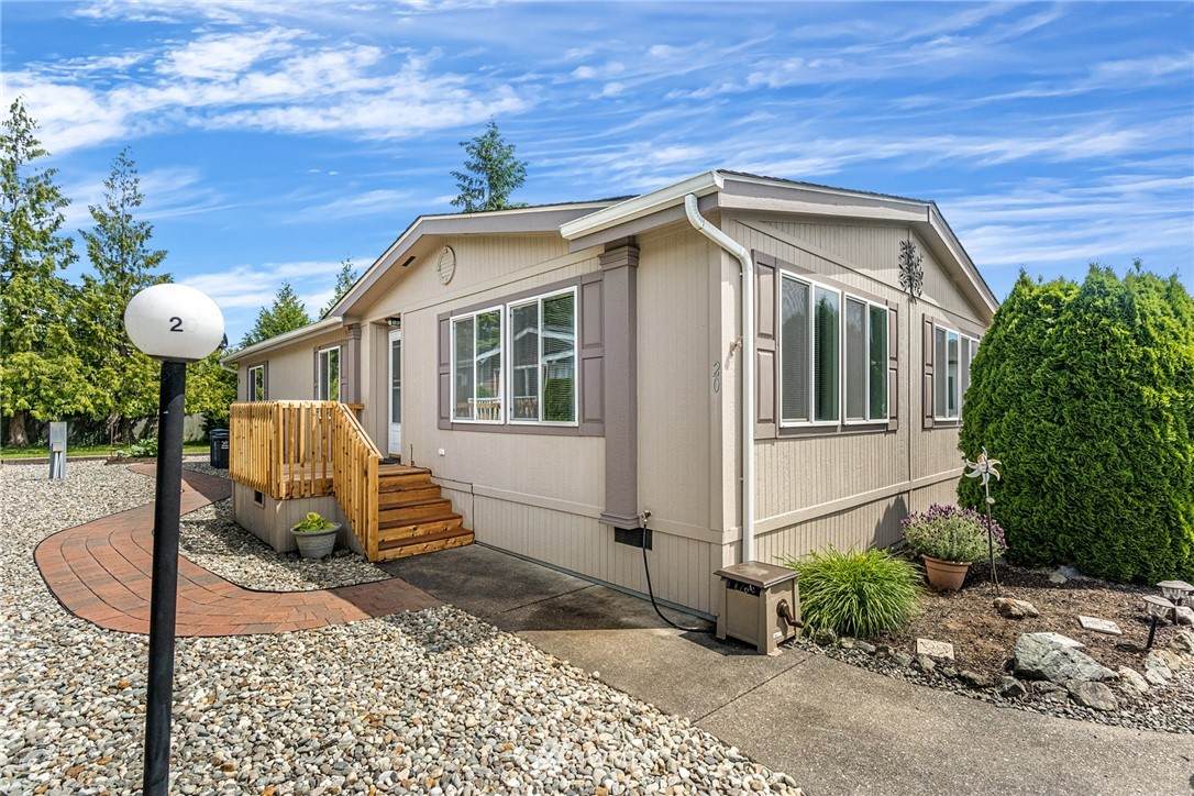 14727 43rd Ave Ne - Photo 1