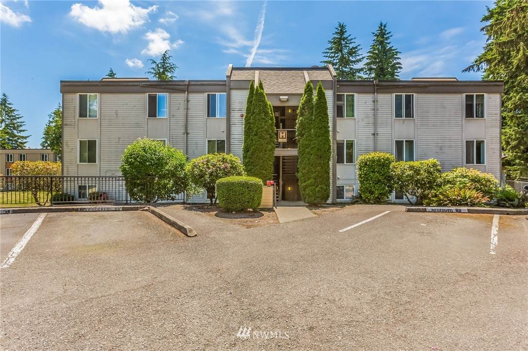 14605 34th Street - Photo 1