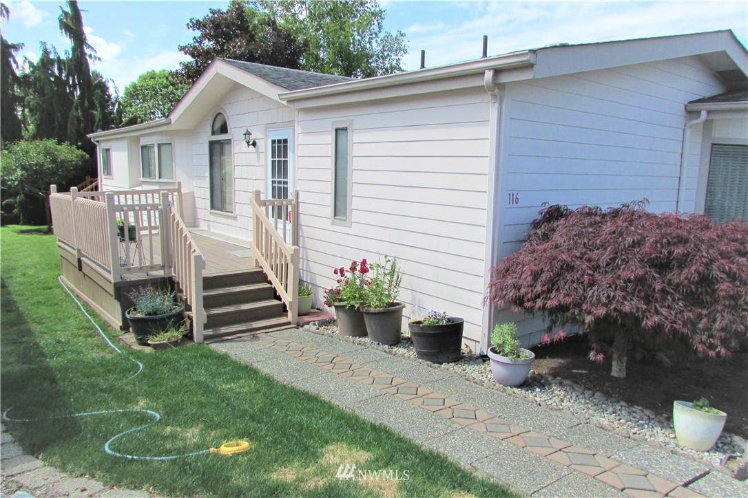 1427 100th Street - Photo 1