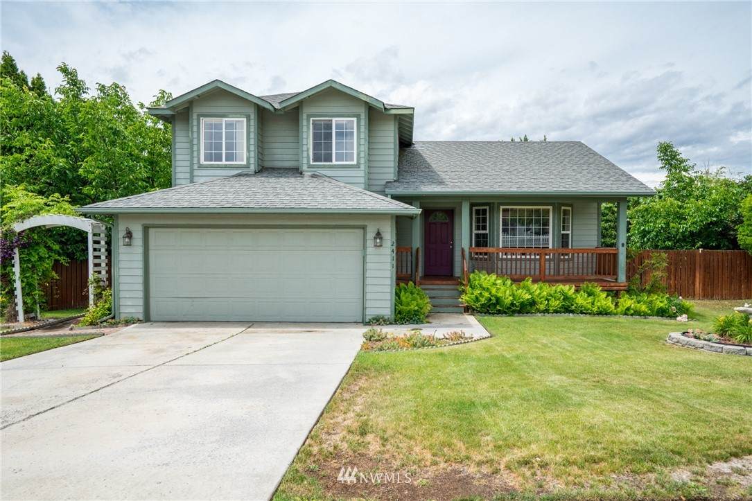 2411 Highlandview Drive - Photo 1